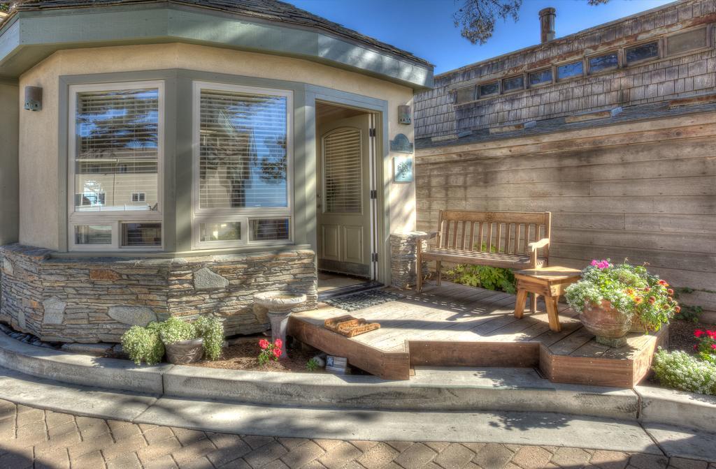 Moonstone Cottages Cambria Room photo