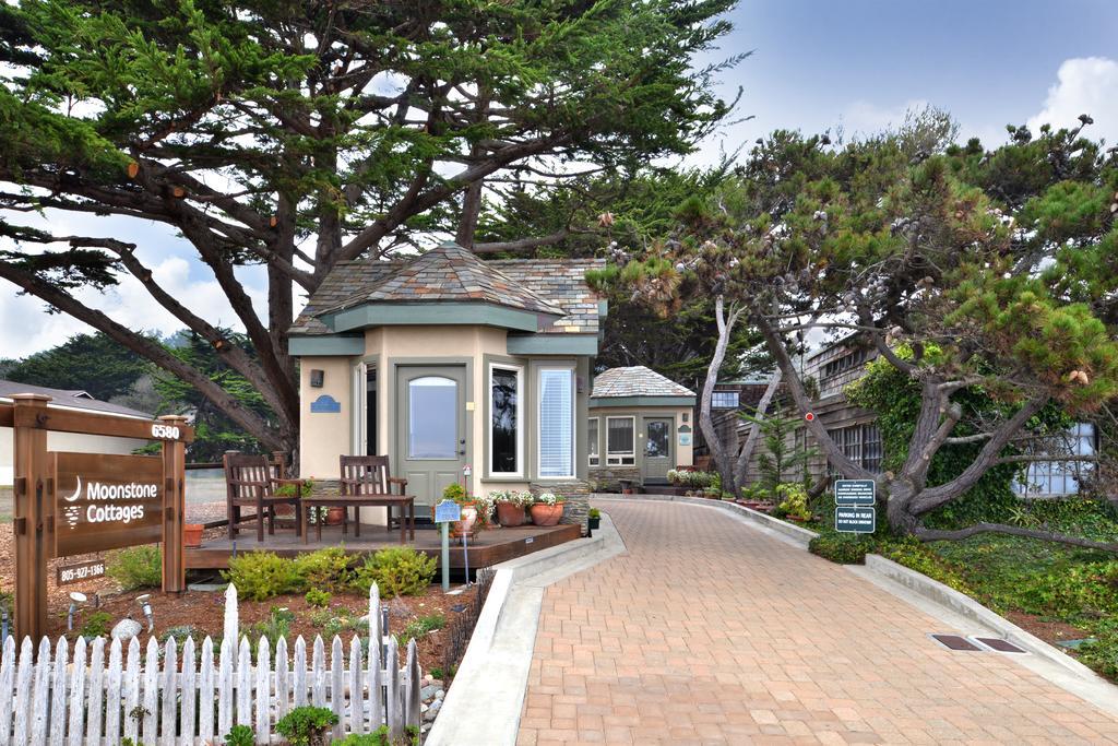 Moonstone Cottages Cambria Room photo